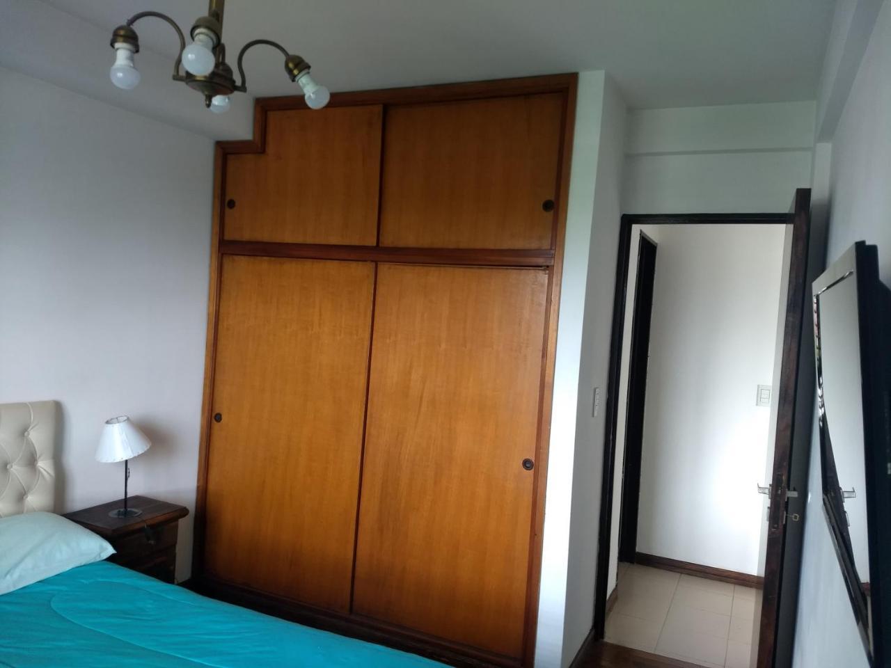 Departamento Plaza Moreno Con Balcon La Plata Eksteriør bilde